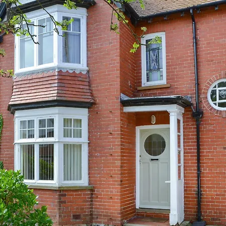 Holbeck House بيت للعطل