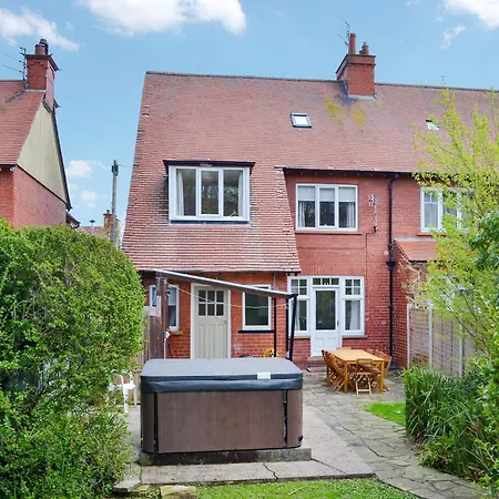 Holbeck House بيت للعطل